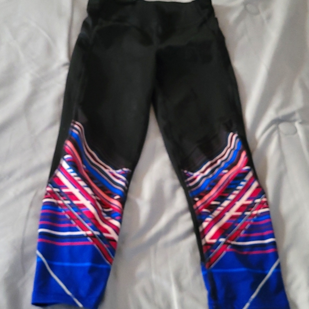 Womens athletic capri leggings